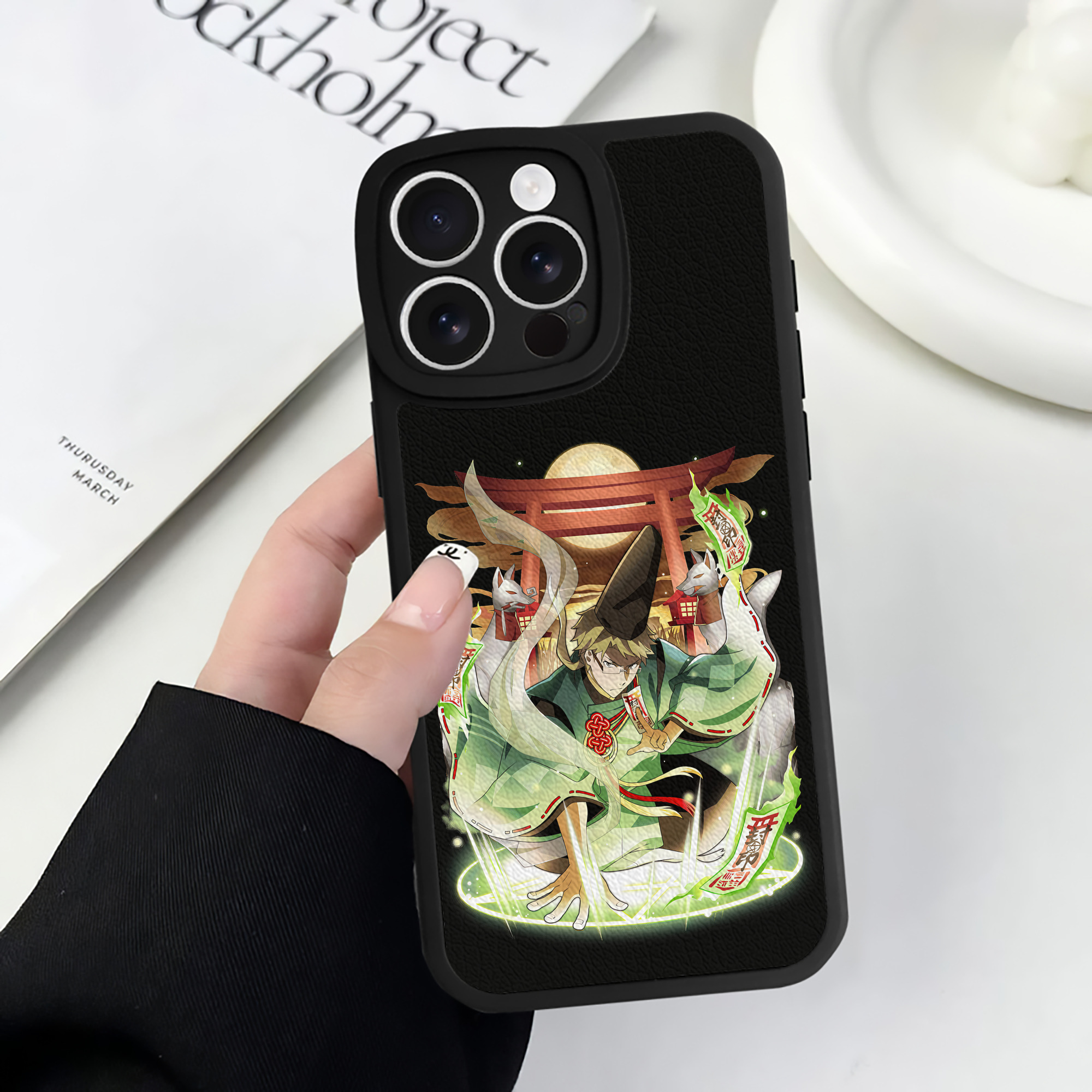 （画像用） 文豪ストレイドッグス Bungo Stray Dogs 【iPhone 16シリーズ対応】シリコンスマホケース（レザー調） 材質：シリコン